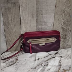 🌷Vintage Coach Daisy Leather Double  Wallet / Wrislet in Magenta and Purple🌷